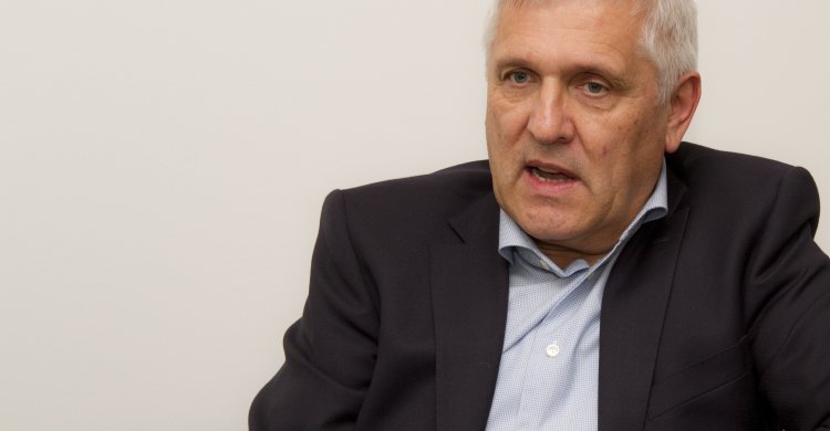 Titelbild &quot;…mit Dr.-Ing. Hans-Josef Zimmer, Technikvorstand der Energie Baden- Württemberg (EnBW)&quot;