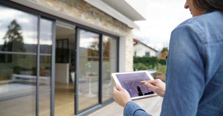 Titelbild zum Artikel "Smart Home vom Energieversorger"
