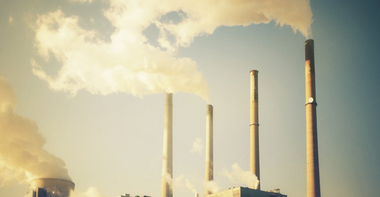 Titelbild zum Artikel "Risiken bei Kraftwerksinvestitionen bis 2030"
