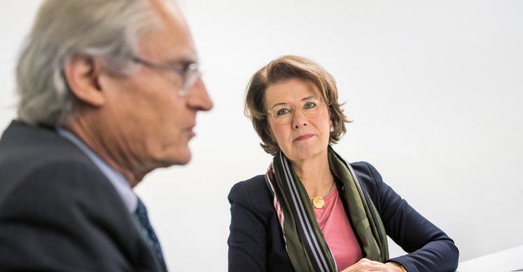 Titelbild zum Artikel ""Wir können nicht ins Blaue hinein Ladesäulen bauen.""