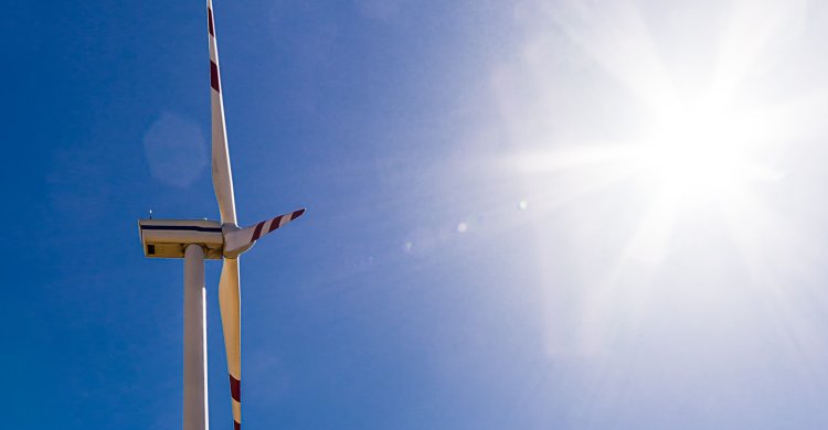 Titelbild zum Artikel "Chancen und Risiken von Power Purchase Agreements"