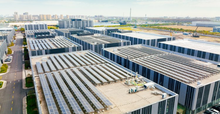 Titelbild zum Artikel "Stichwort: ESG in der Solarindustrie"