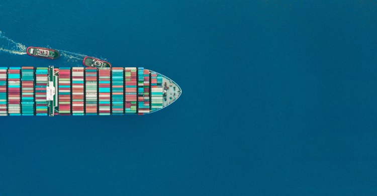 Artikelbild zu "Navigieren in eine grüne Zukunft: Emissionsfreie Schifffahrt durch grünes Methanol"
