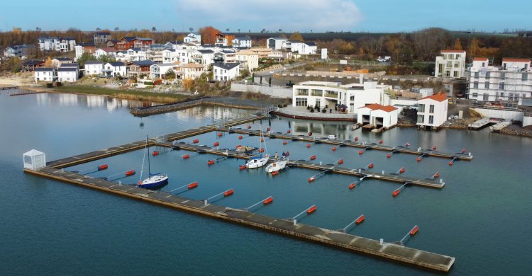 Titelbild zum Artikel "Grüne Wärme aus dem Wasser"