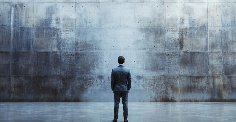 Artikelbild zu "Den Mut zum Handeln finden: Wie Unternehmen der Greenstalling-Falle entgehen"