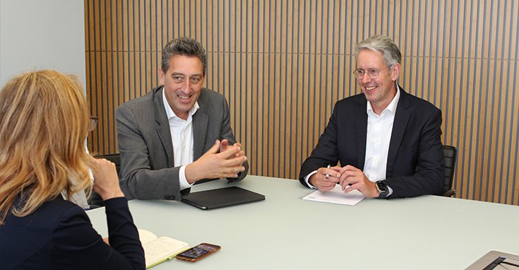 Titelbild &quot;»Unser 120 Kilometer langes H2-Startnetz könnte 2030 die ersten Ankerkunden versorgen.«&quot;
